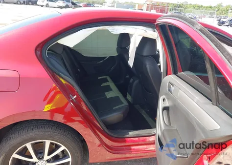 2017 Volkswagen Jetta 1.4T Se z USA, uszkodzony, nr VIN 3VWDB7AJ1HM403549